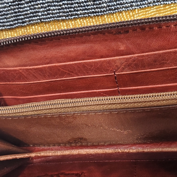 Vintage leather wallet with change keeper and zipper (VS)** - Picture 9 of 16